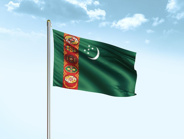 Bandera nacional de Turkmenistán ondeando en el cielo azul con nubes Bandera de Turkmenistán Ilustración 3D