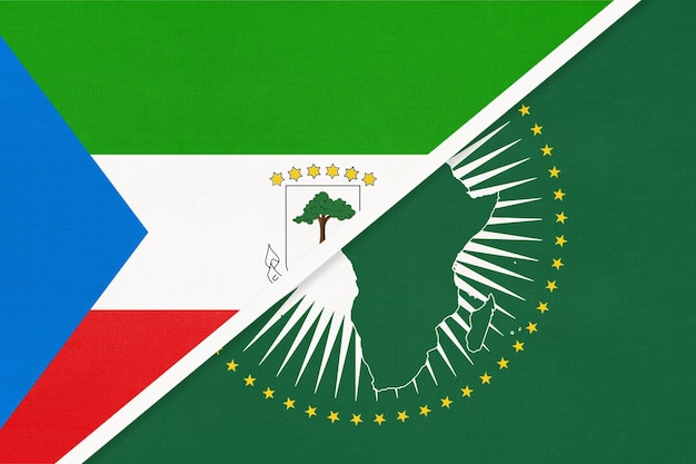 Bandera nacional de la Unión Africana y Guinea Ecuatorial del continente africano textil frente al símbolo ecuatoguineano