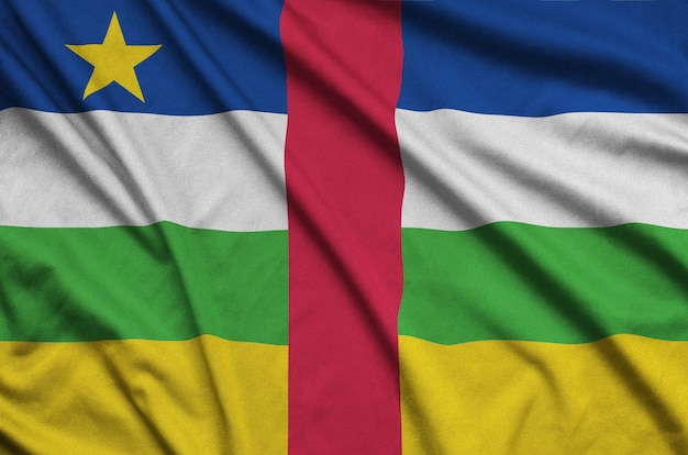 Bandera de la República Centroafricana con muchos pliegues.