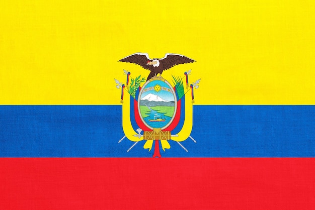 Foto bandera de la república del ecuador sobre un fondo texturizado collaje conceptual