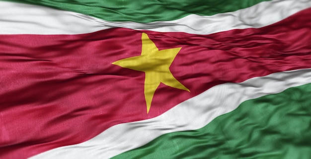 La bandera sudamericana del país de Surinam es ondulada.