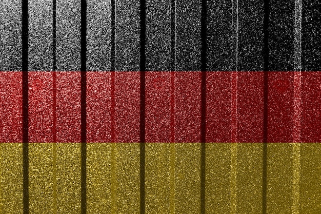 Bandera texturizada de Alemania en la pared de metal Fondo geométrico abstracto natural colorido con líneas
