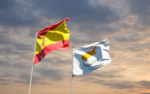 Banderas de España y Chipre.