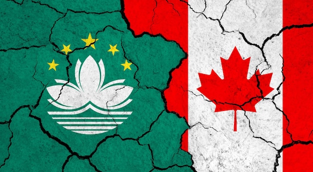 Banderas de Macao y Canadá en el concepto de relación política de superficie agrietada