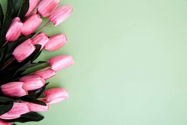 Bando de flores tulipa em verde