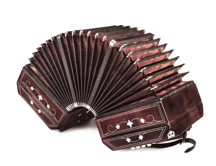 Foto bandoneon em fundo branco