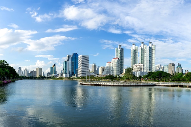 Bangkok-Stadt - Stadtbild-Geschäftsgebiet-Stadtgebiet, Reflexionslandschaft Bangkok