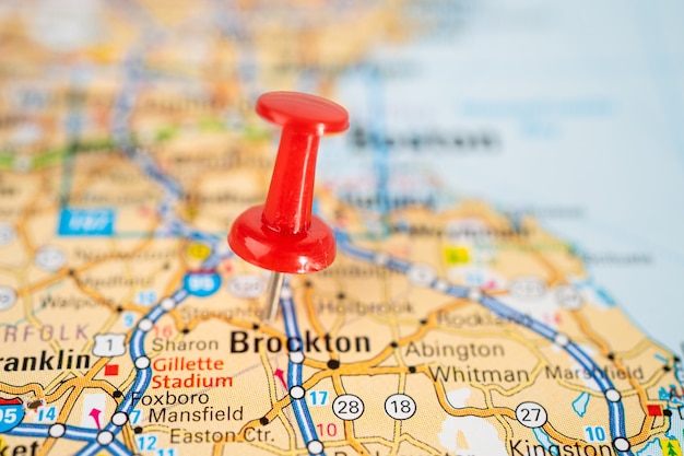 Bangkok, Thailand, 1. Juni 2020 Brockton, Massachusetts, Straßenkarte mit rotem Pin, Stadt in den Vereinigten Staaten von Amerika USA.