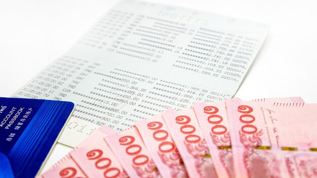 Bankkonto und Geld Thailand Hundert Baht-Banknoten finanzieren Conceptbook Bank