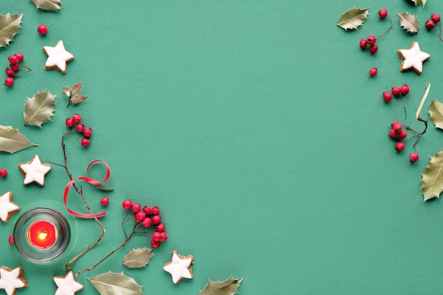 Banner panorámico de invierno Decoración navideña natural de bajo impacto Fondo navideño en verde menta