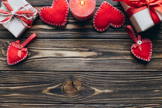 Banner de San Valentín para velas, regalos y corazones decorativos.