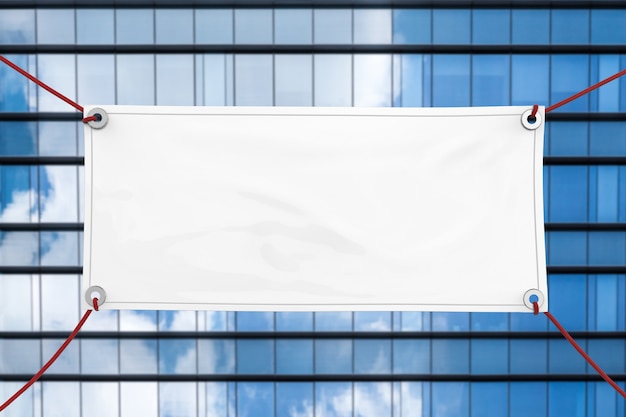 Banner de vinilo blanco en blanco colgando con cuerda