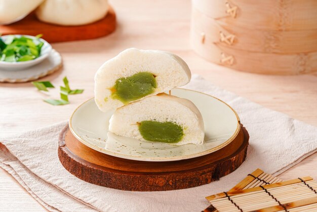 Baozi ou Chinese Steamed Buns é um tipo de pão recheado com fermento em várias cozinhas chinesas