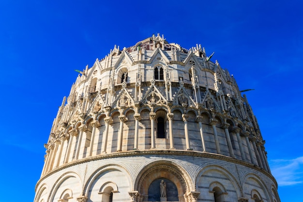 El Baptisterio de Pisa de San Juan en la Piazza dei Miracoli en Pisa, Toscana, Italia