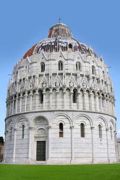 Baptisterio de San Juan en Pisa Italia