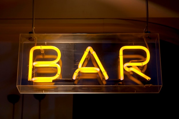 Bar-Neonlicht