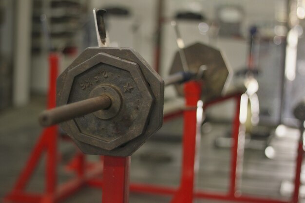 Barbell in einem gymnastischen