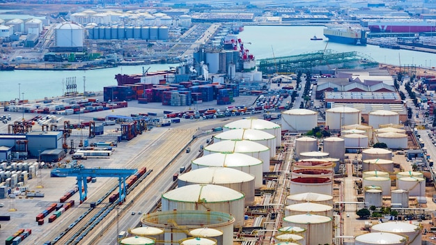 Barcelona España 8 de abril de 2019 Puerto industrial para el transporte de mercancías y negocios globales