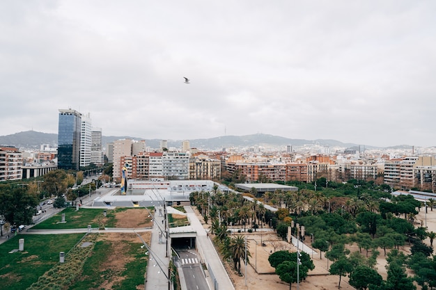Barcelona españa diciembre vista del paisaje urbano de la ciudad de barcelona en españa