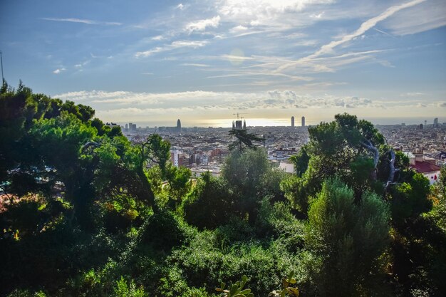 Barcelona Spanien 3. Oktober 2019 Blick auf die Stadt vom Güell Park des Architekten Gaudi am Herbsttag in Barcelona Spanien