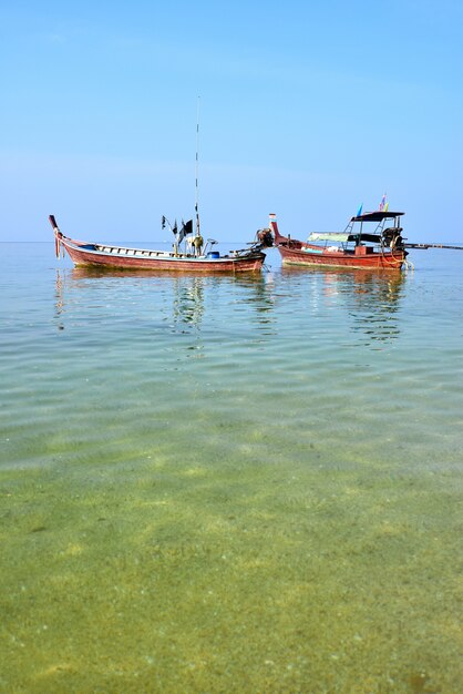 Foto barco de cauda longa