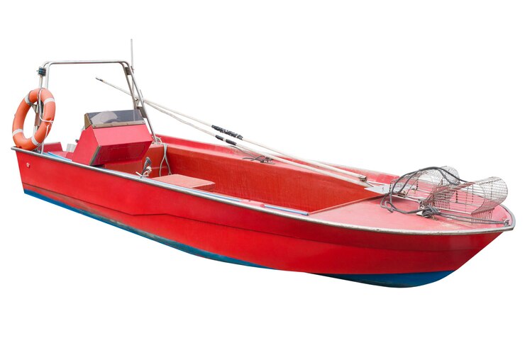 Foto barco de pesca de madeira isolado no branco