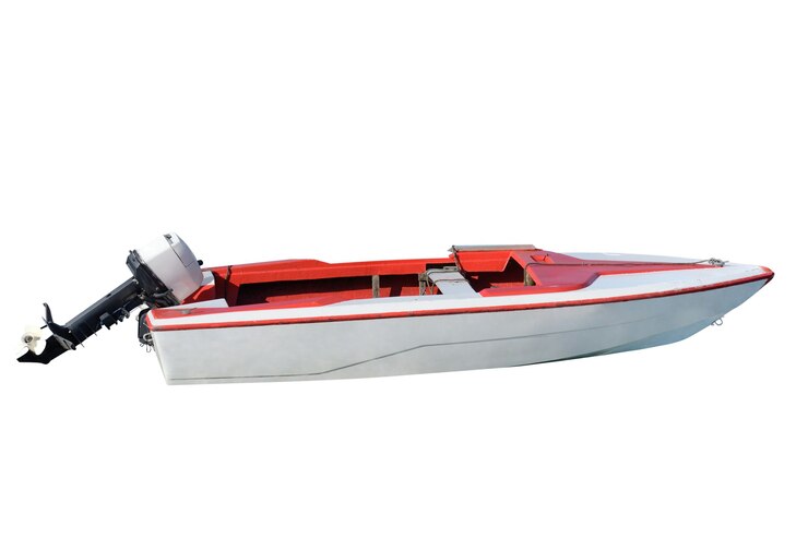 Foto barco de pesca de madeira isolado no branco