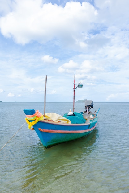 Barco de pesca pequeno