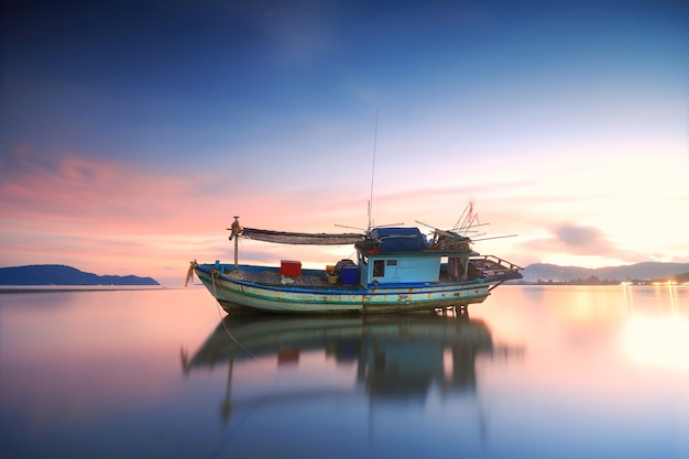 Barco de pesca tailandês