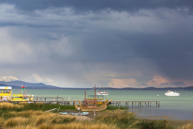 Foto barco em titicaca