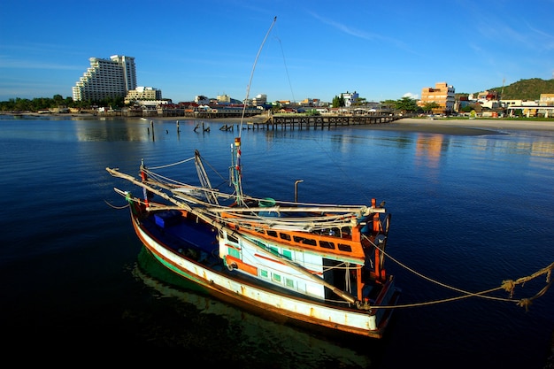 Barco pesca, em, Huahin, tailandia