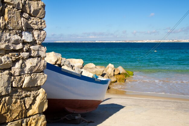 Barco en la playa