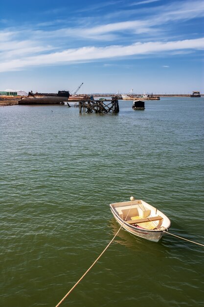 Barco solitario