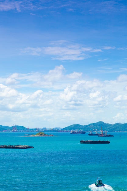 Barcos de carga.