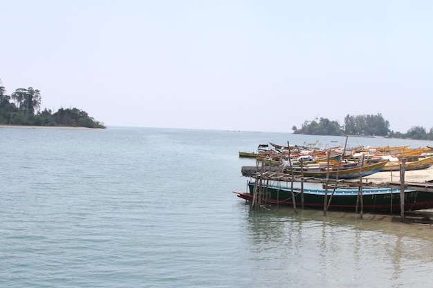 Barcos e praias em Andamans