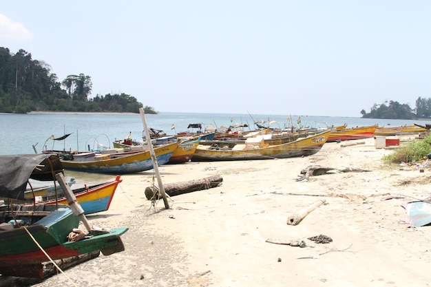 Barcos e praias em Andamans