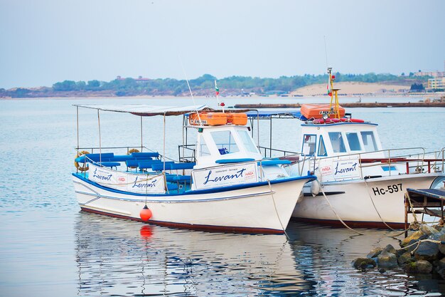 Barcos en el muelle