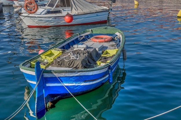 Foto barcos no lago