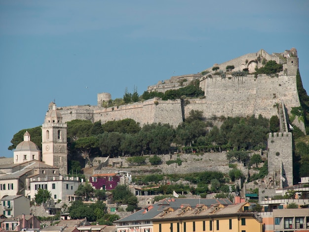 Foto bari y las cinco tierras en italia