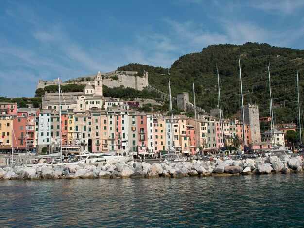 Foto bari y las cinco tierras en italia