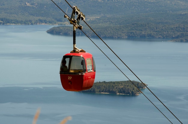 Bariloche-Seilbahn mit Panoramablick auf die Stadt und die Berge