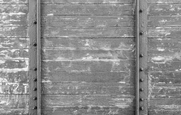 Foto barndoor pintura oxidada vieja en blanco y negro