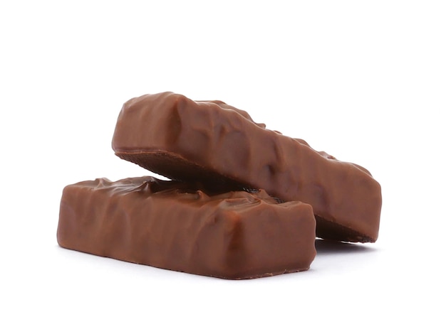Barra de chocolate aislada sobre fondo blanco Deliciosa barra de chocolate y caramelo