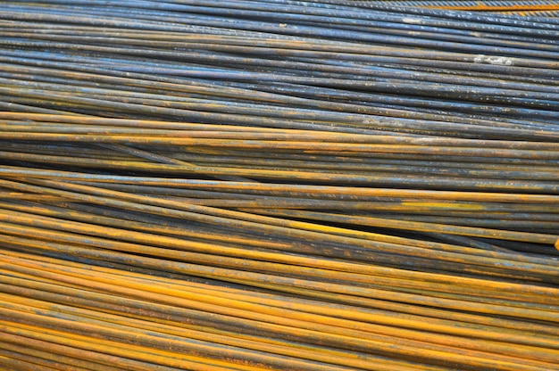 Barras amarillas oxidadas de metal de hierro de refuerzo de edificios industriales de refuerzo corrugado