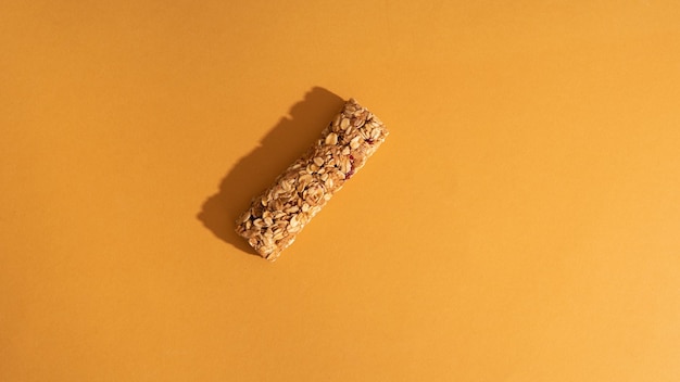 Foto barras de granola para veganos e para todos os outros o conceito de nutrição saudável