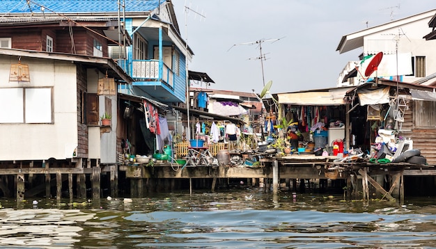 Barrio de chabolas en Tailandia