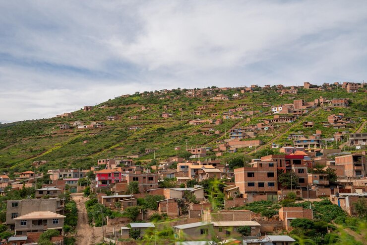barrios de casas construidas en una colina subdesarrollo en América Latina Asentamientos
