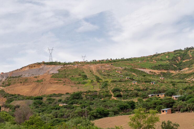 barrios de casas construidas en una colina subdesarrollo en América Latina Asentamientos