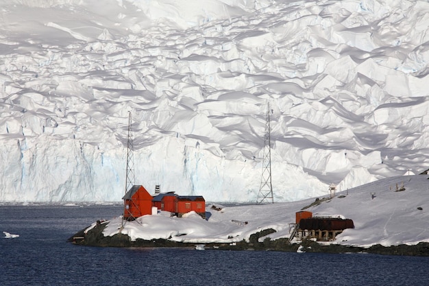 Base de pesquisa argentina Paradise Bay Antarctica