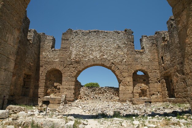 Basílica de la ciudad antigua de Aspendos en Antalya Turkiye